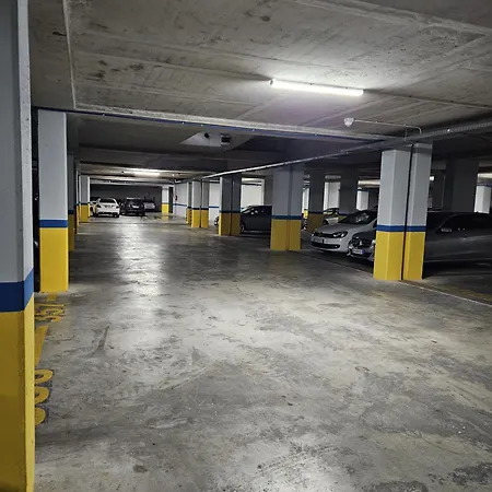 Eravision דירה Yzberishti