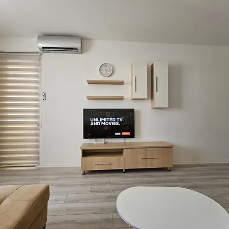 Eravision דירה Yzberishti