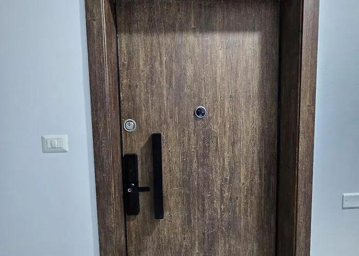 公寓 Eravision Yzberishti